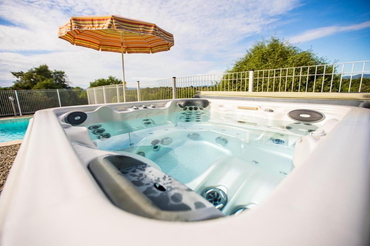 Les Villas De Perret Joyeuse Exterior foto